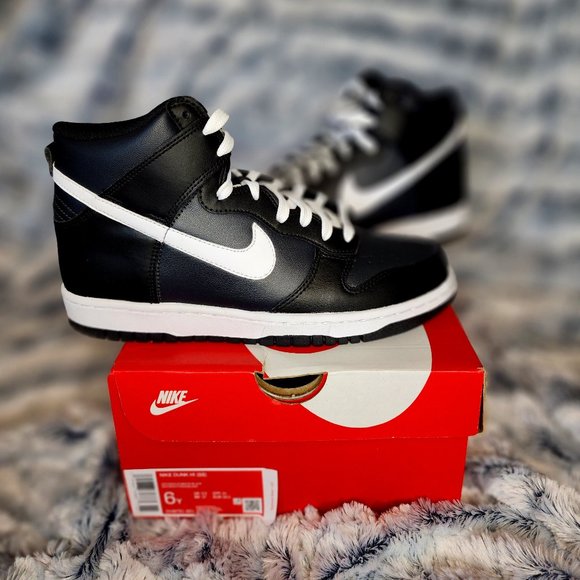 NEW- Nike Dunk High Big Kids' Shoes 6Y BLACK - Picture 1 of 4